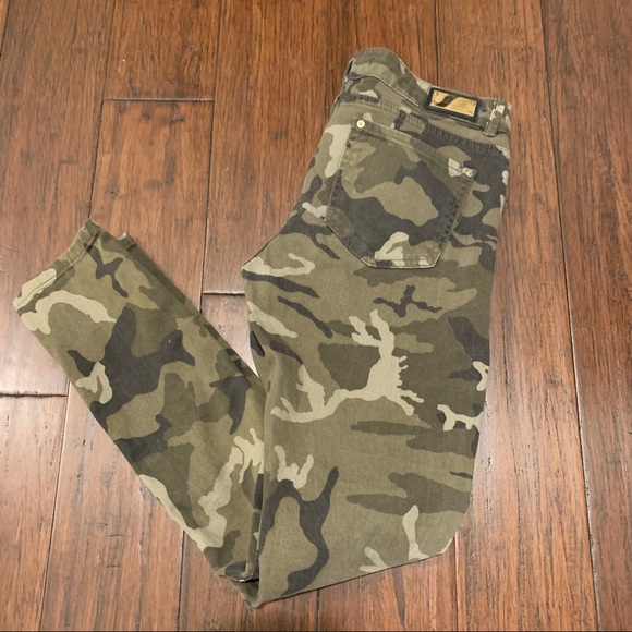 Zara Women Camo Slim Fit Jeans Size 6